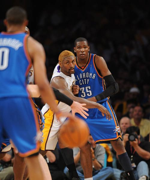 火箭老鹰2换1地震交易！状元里萨谢或投奔杜兰特，谢泼德离队成定局